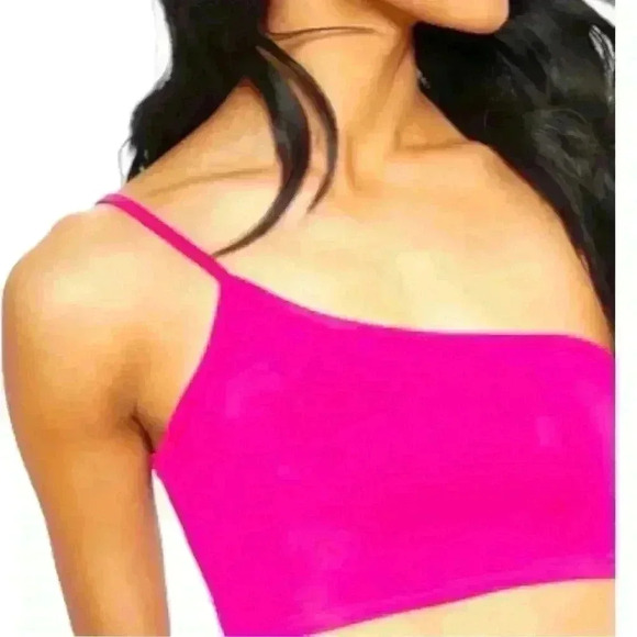 PrettyLittleThing Basic Hot Pink One Shoulder Strappy Crop Top - Picture 4 of 11